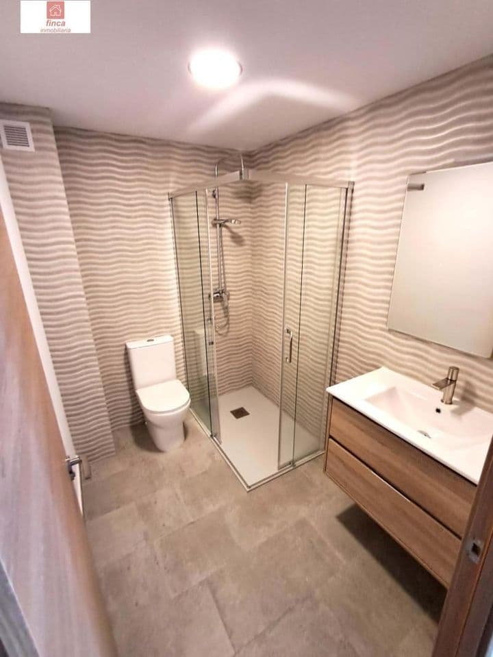 1 bedroom apartment for rent in Montijo, Spain - Image 4