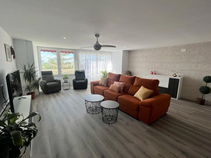 4 bedrooms apartment for rent in Centro - Muelle Pesquero, Spain - Image 2