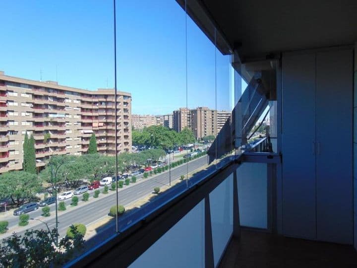 3 bedrooms apartment for rent in Zaragoza, Spain - Image 2