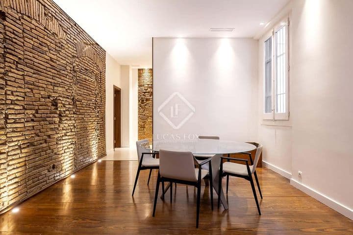 4 bedrooms apartment for rent in Barcelona, Spain - Image 11