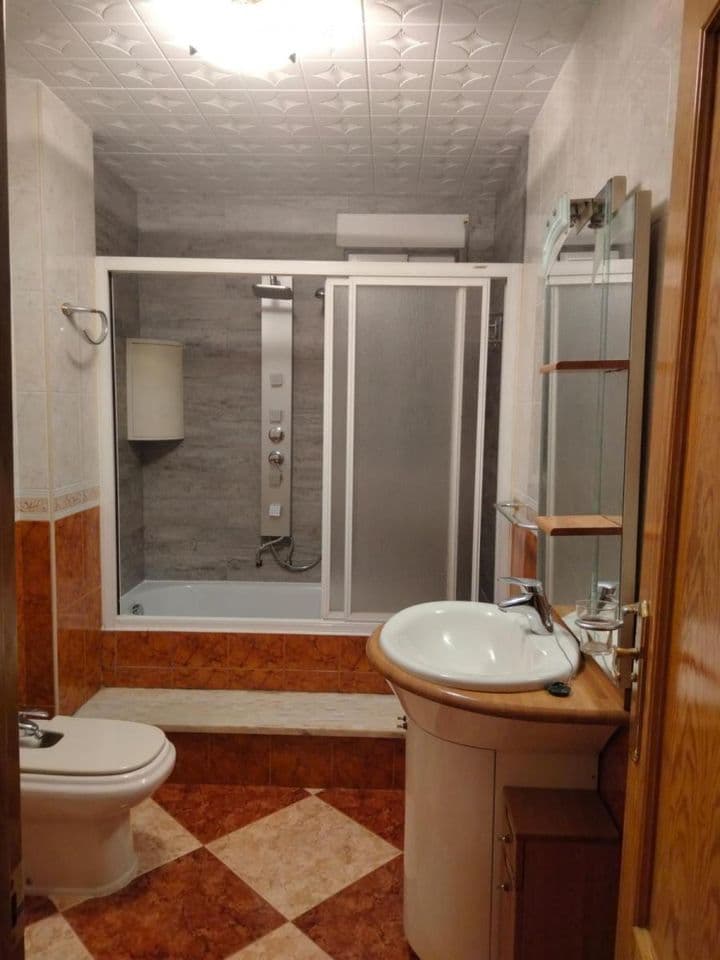 2 bedrooms apartment for rent in Armilla, Spain - Image 7