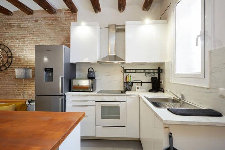 2 bedrooms apartment for rent in Poblenou, Spain - Image 7