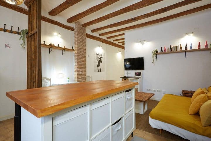 2 bedrooms apartment for rent in Poblenou, Spain - Image 4