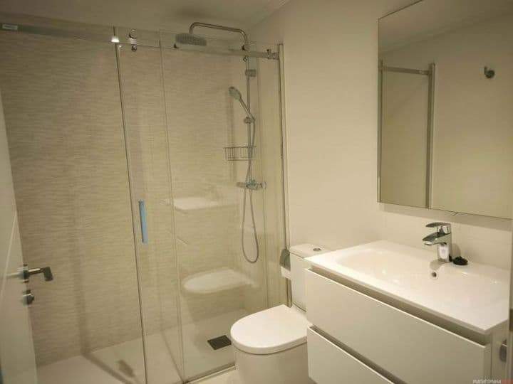 2 bedrooms apartment for rent in Vitoria-Gasteiz, Spain - Image 9