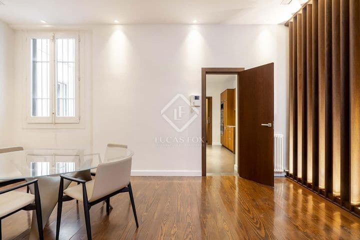 4 bedrooms apartment for rent in Barcelona, Spain - Image 10