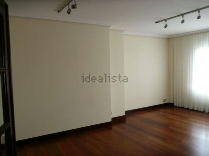 3 bedrooms apartment for rent in Getxo, Spain - Image 4