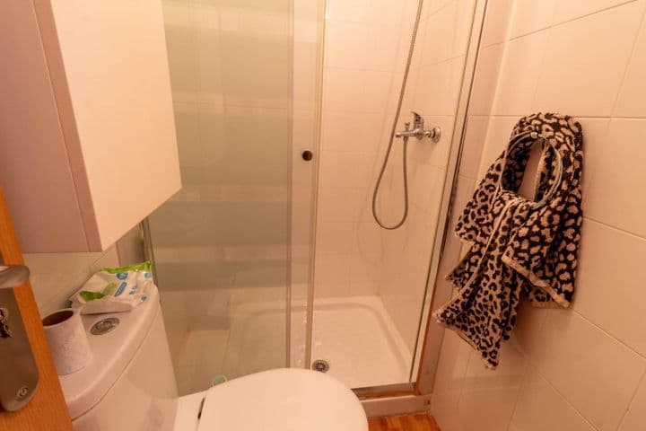 2 bedrooms apartment for sale in Madrid, Spain - Image 4