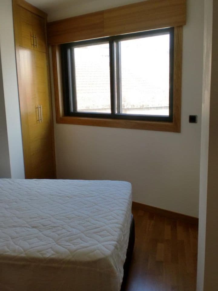 1 bedroom apartment for rent in Vigo, Spain - Image 8