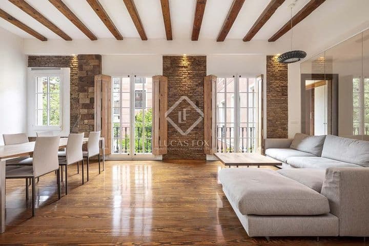 4 bedrooms apartment for rent in Barcelona, Spain - Image 2