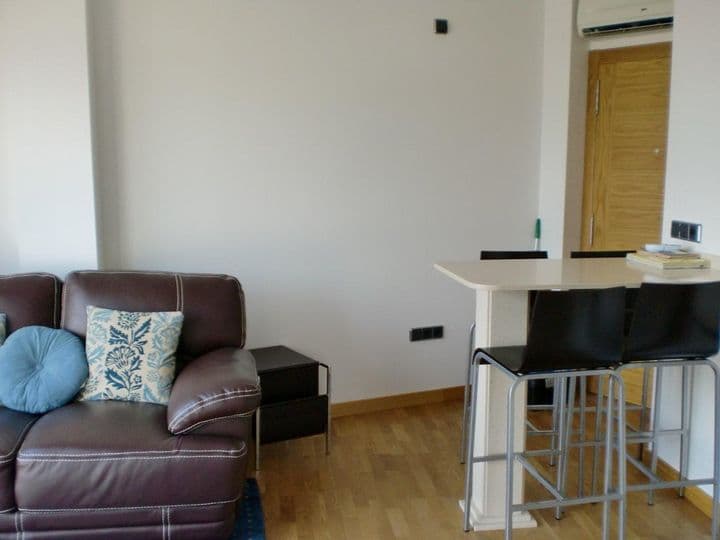 1 bedroom apartment for rent in Vigo, Spain - Image 3