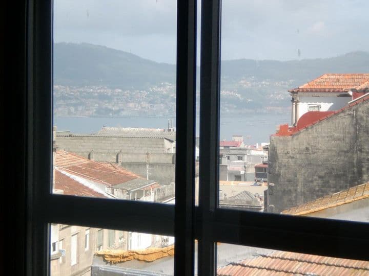 1 bedroom apartment for rent in Vigo, Spain - Image 4