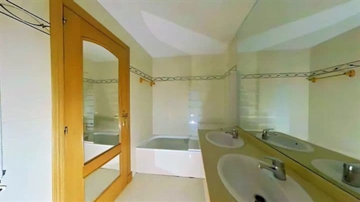 3 bedrooms apartment for sale in Las Rozas de Madrid, Spain - Image 3