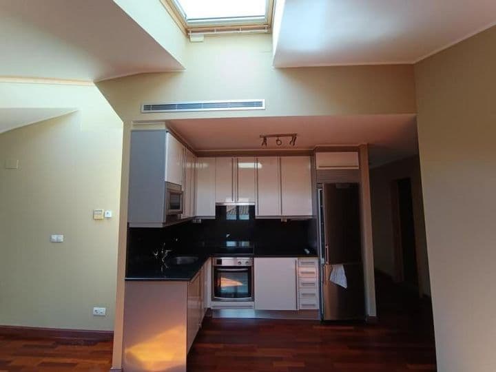 2 bedrooms apartment for rent in Zaragoza, Spain - Image 4