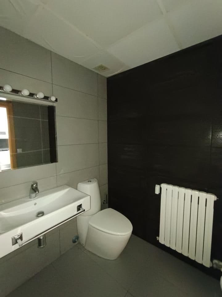 1 bedroom apartment for rent in Zaragoza, Spain - Image 10