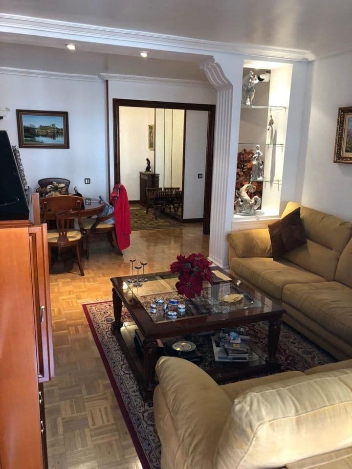 4 bedrooms apartment for sale in Valladolid, Spain - Image 3