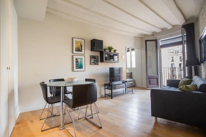 2 bedrooms apartment for rent in Gotic, Spain - Image 2