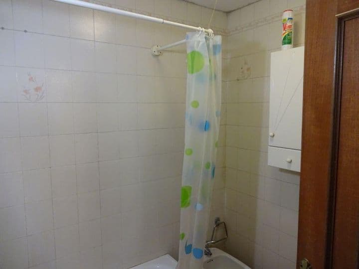 1 bedroom apartment for rent in Santiago de Compostela, Spain - Image 8