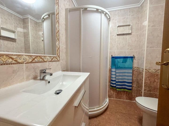 2 bedrooms apartment for rent in Avenida Habaneras - Curva de Palangre, Spain - Image 9