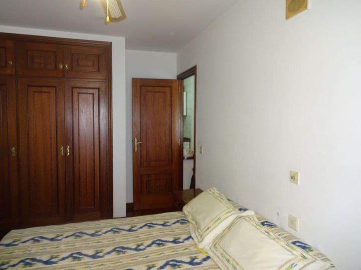 1 bedroom apartment for rent in Santiago de Compostela, Spain - Image 5