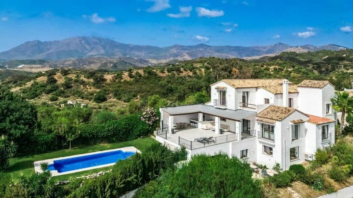 5 bedrooms house for sale in Selwo, Spain