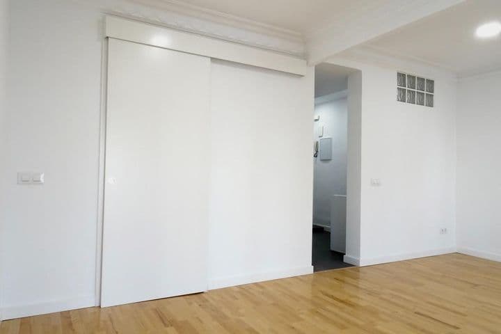 1 bedroom apartment for rent in Trafalgar, Spain - Image 8