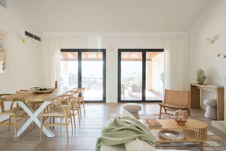 5 bedrooms house for rent in Benahavis, Spain - Image 9