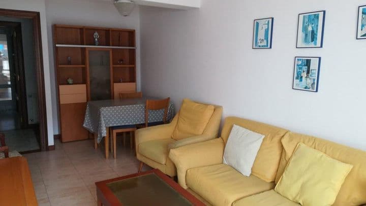 4 bedrooms apartment for rent in Santiago de Compostela, Spain - Image 8