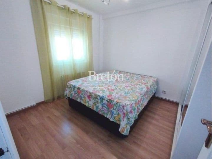 2 bedrooms apartment for rent in Zaragoza, Spain - Image 11