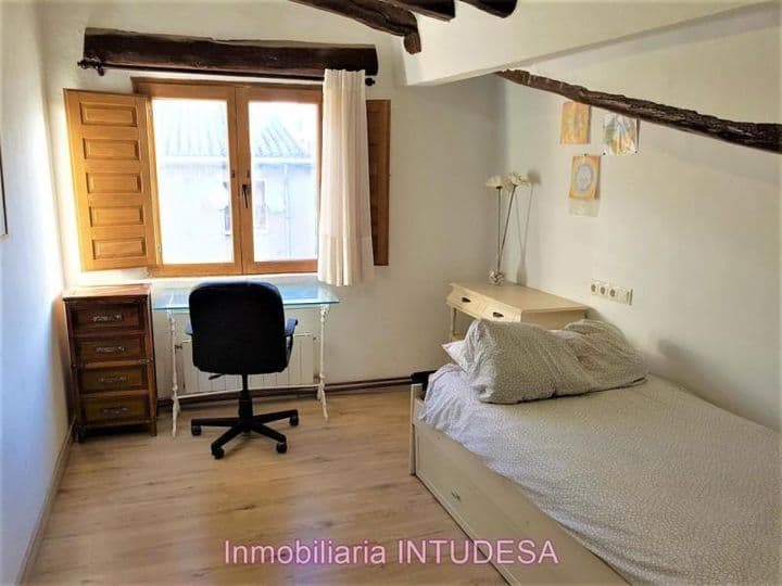 2 bedrooms apartment for rent in Tudela, Spain - Image 10