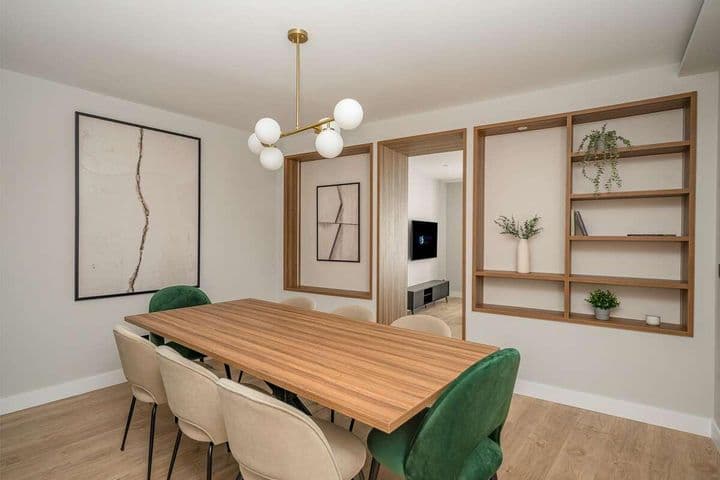 4 bedrooms apartment for sale in Centro, Spain - Image 2