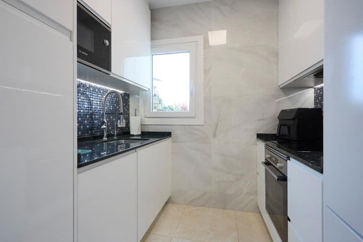 1 bedroom apartment for rent in Poblenou, Spain - Image 9