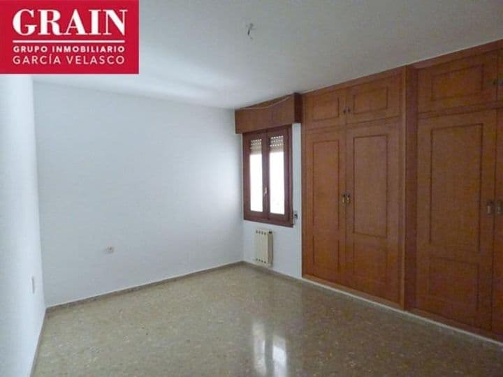 4 bedrooms apartment for rent in Albacete, Spain - Image 5