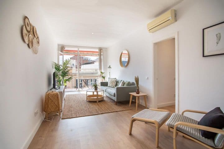 3 bedrooms apartment for rent in Sant Antoni, Spain - Image 3