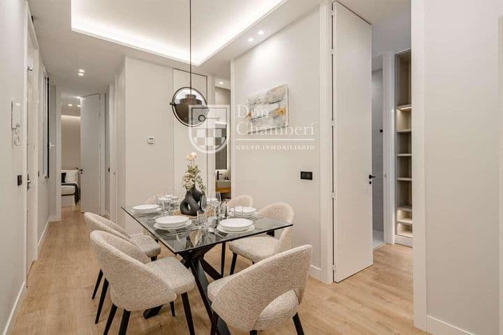 3 bedrooms apartment for sale in Centro, Spain - Image 2