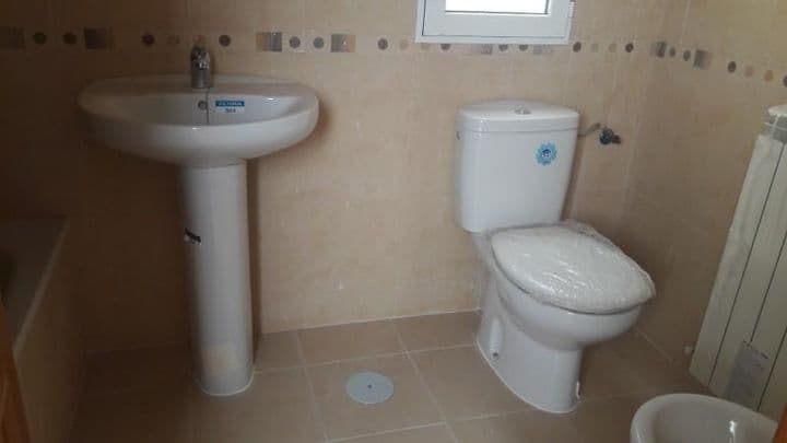 3 bedrooms apartment for rent in Albacete, Spain - Image 6