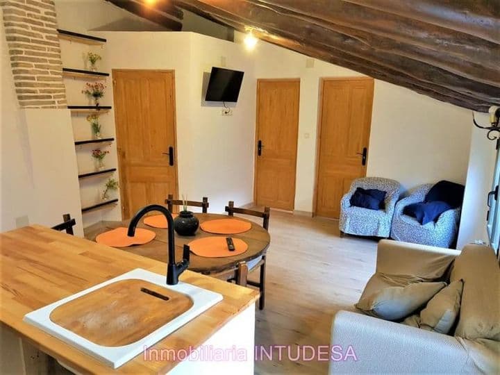 2 bedrooms apartment for rent in Tudela, Spain - Image 3