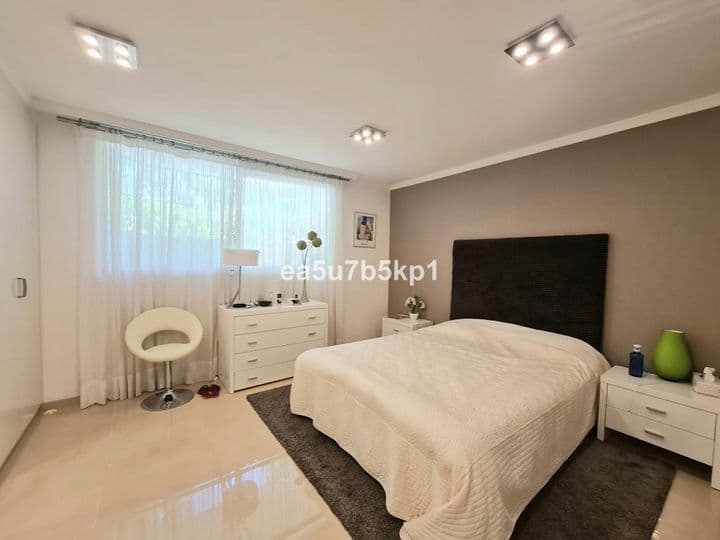 5 bedrooms house for sale in Marbella, Spain - Image 9