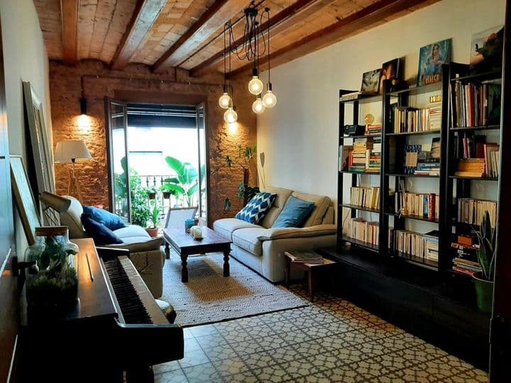 2 bedrooms apartment for rent in Gotic, Spain