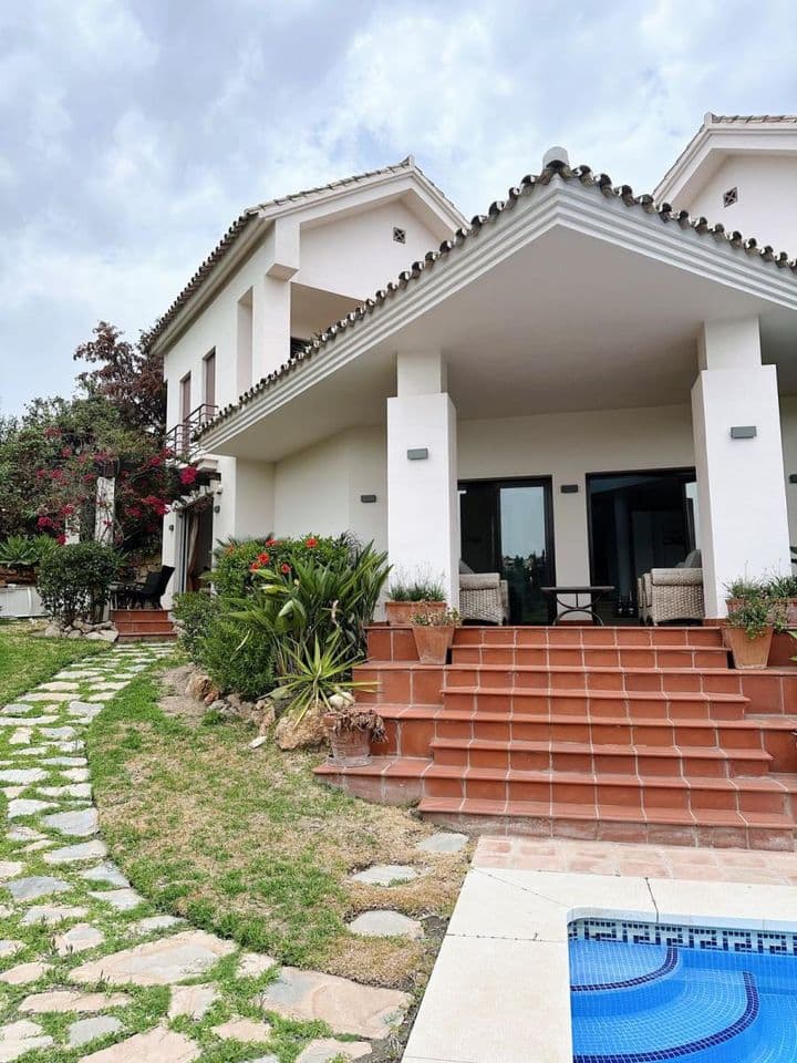 4 bedrooms house for sale in Benahavis, Spain - Image 4