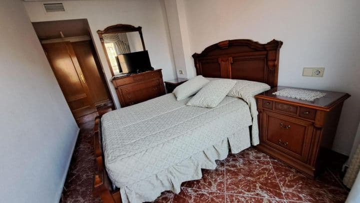 3 bedrooms apartment for rent in Distrito 4, Spain - Image 9