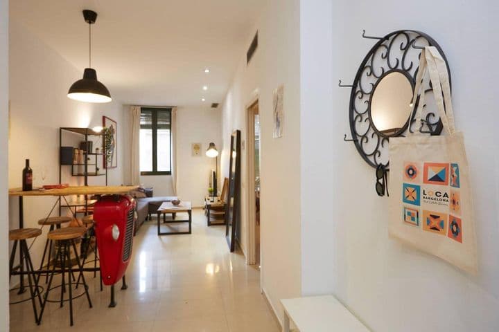 2 bedrooms apartment for rent in Ciutat Vella, Spain - Image 9