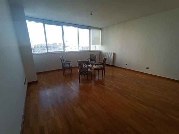 2 bedrooms apartment for rent in Zaragoza, Spain - Image 4