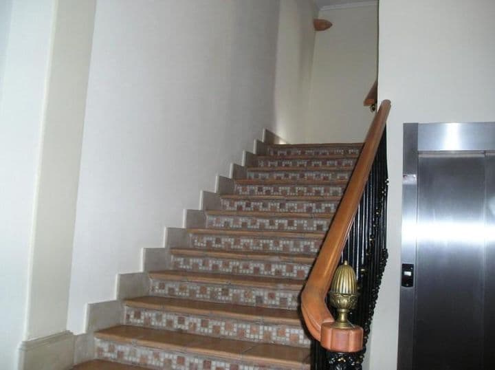 1 bedroom apartment for rent in Zaragoza, Spain - Image 7