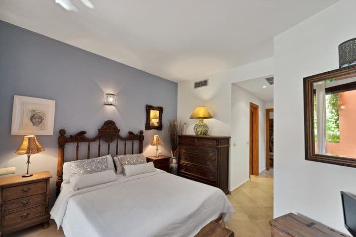 3 bedrooms apartment for rent in Marbella, Spain - Image 4