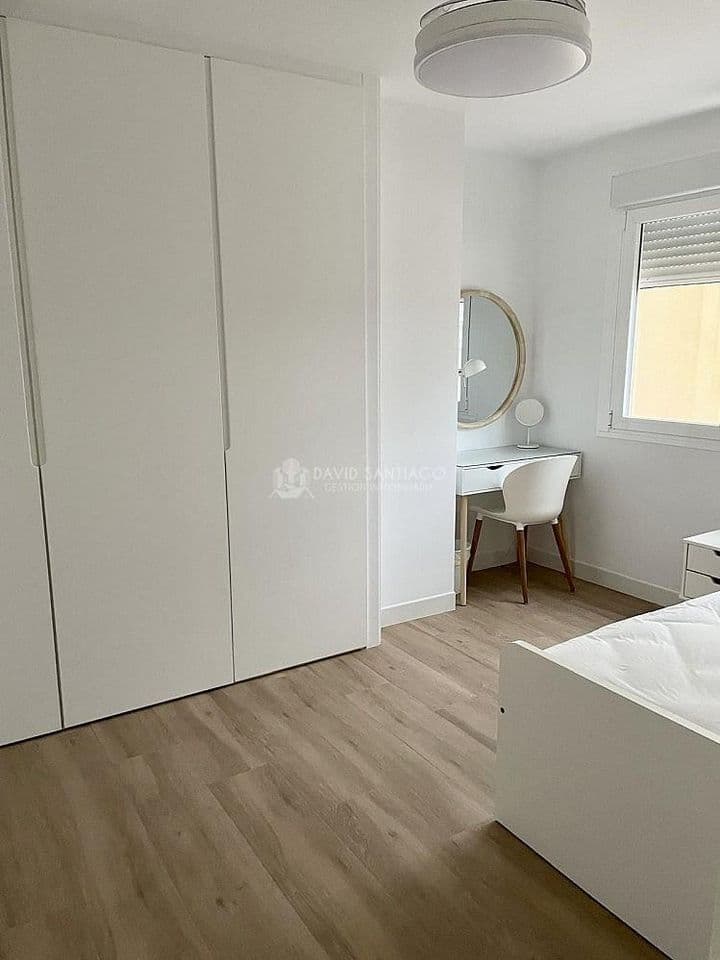 3 bedrooms apartment for rent in Centro, Spain - Image 11