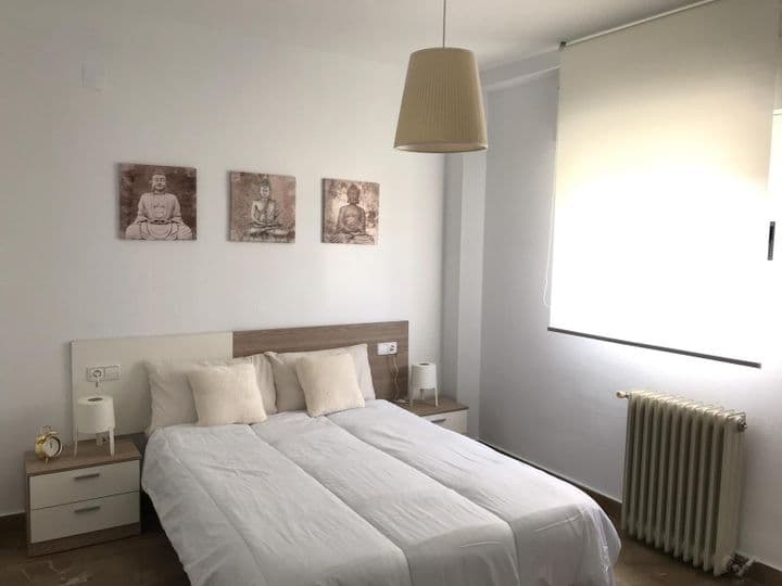 1 bedroom apartment for rent in Granada, Spain - Image 10