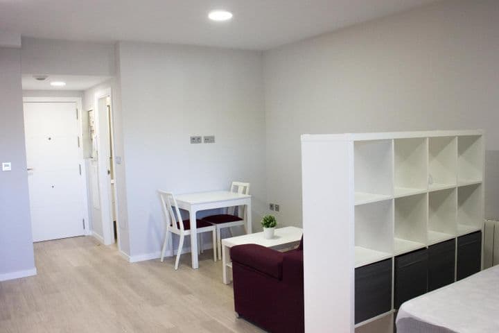 Apartment for rent in Granada, Spain - Image 4