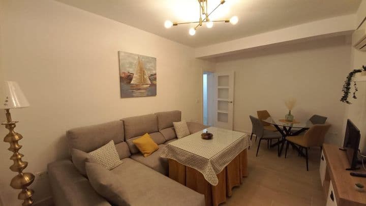 3 bedrooms apartment for rent in Camino de Ronda, Spain - Image 2