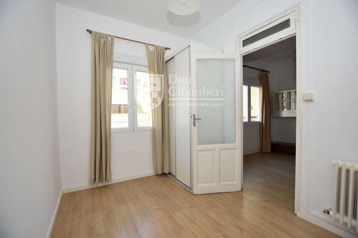 3 bedrooms apartment for rent in Chamberi, Spain - Image 3