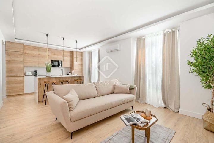 3 bedrooms apartment for rent in Madrid, Spain - Image 2